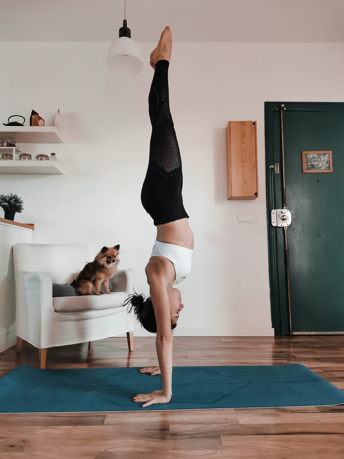 Handstand : le yoga bon pour la santé physique