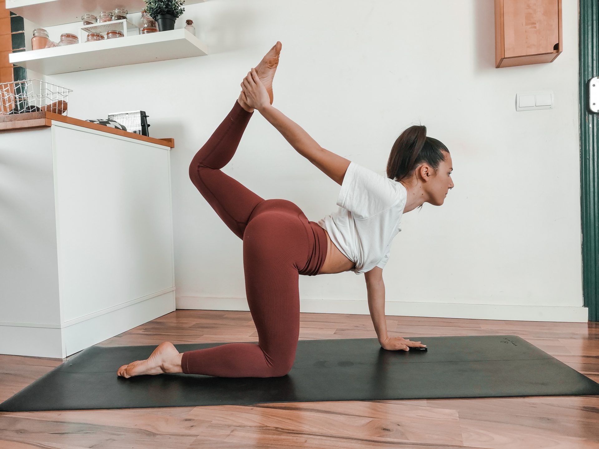 Devenir Souple Du Dos 16 Postures De Yoga Efficaces Yoga Bien 